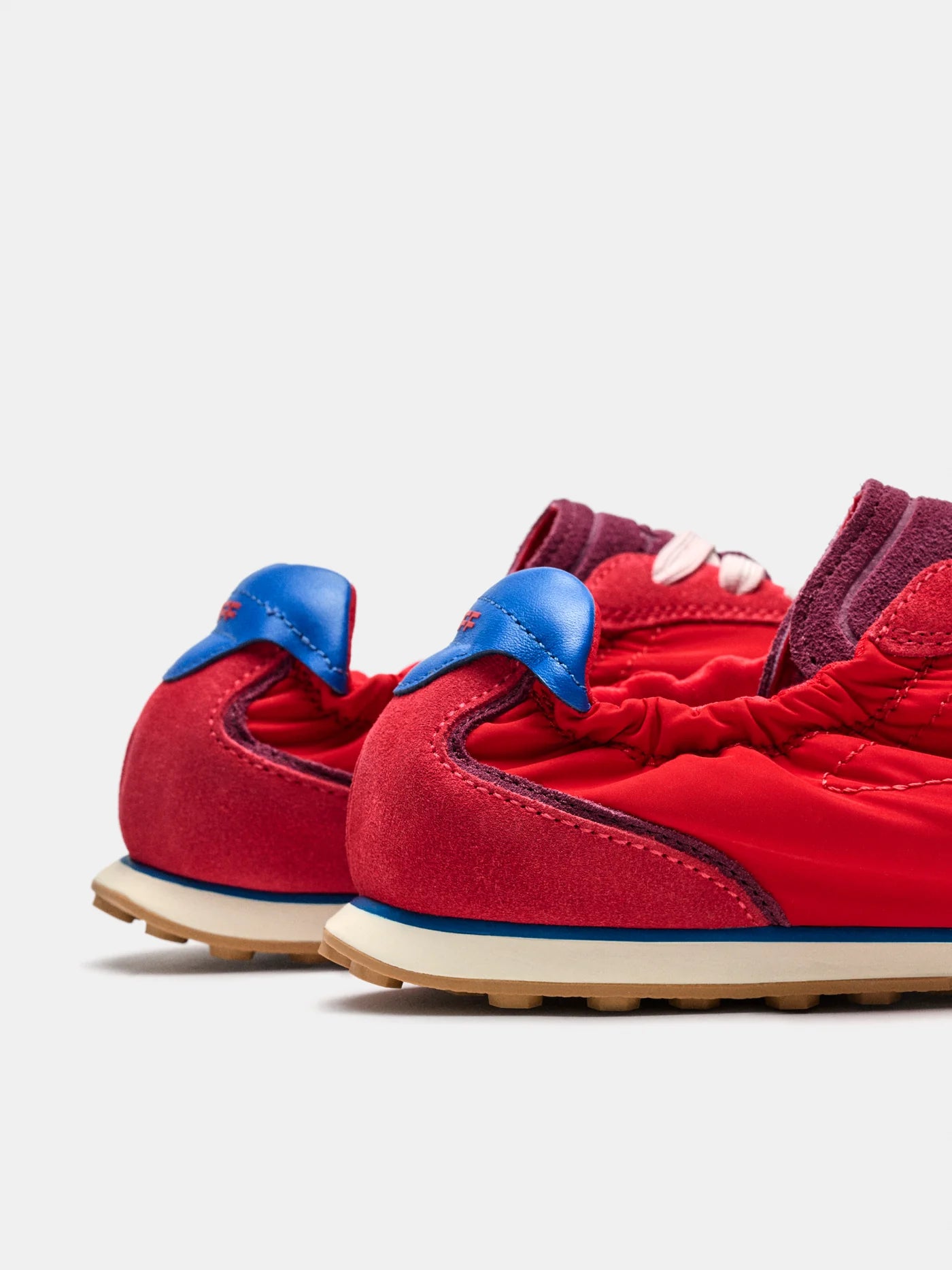 HOFF Sneaker Bridge Dopamine Berry