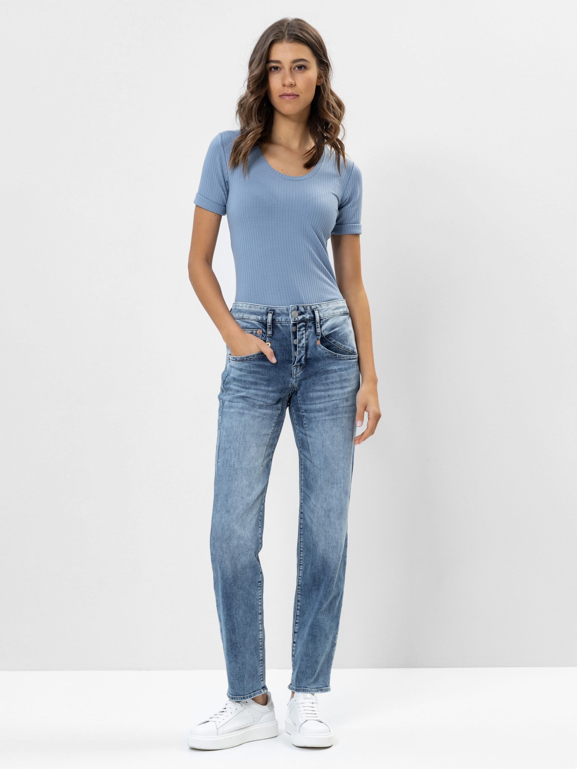 Herrlicher Modell Shyra Tap Long aus leichtem Denim