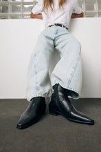 Lade das Bild in den Galerie-Viewer, Copenhagen Studios CPH293 Leather Black