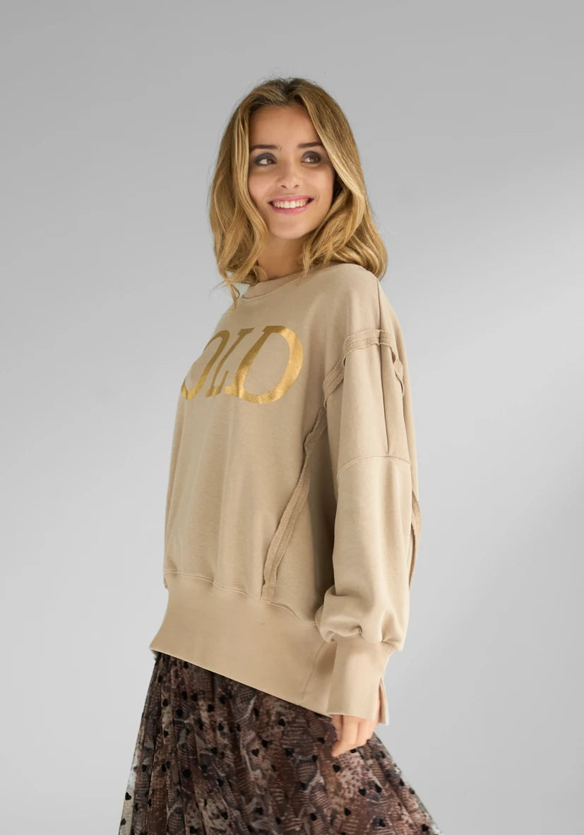 Miss Goodlife Roundneck Sweater Gold – sand