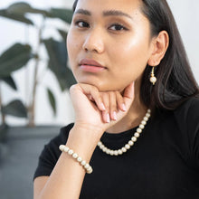 Lade das Bild in den Galerie-Viewer, Perlenarmband Champagner