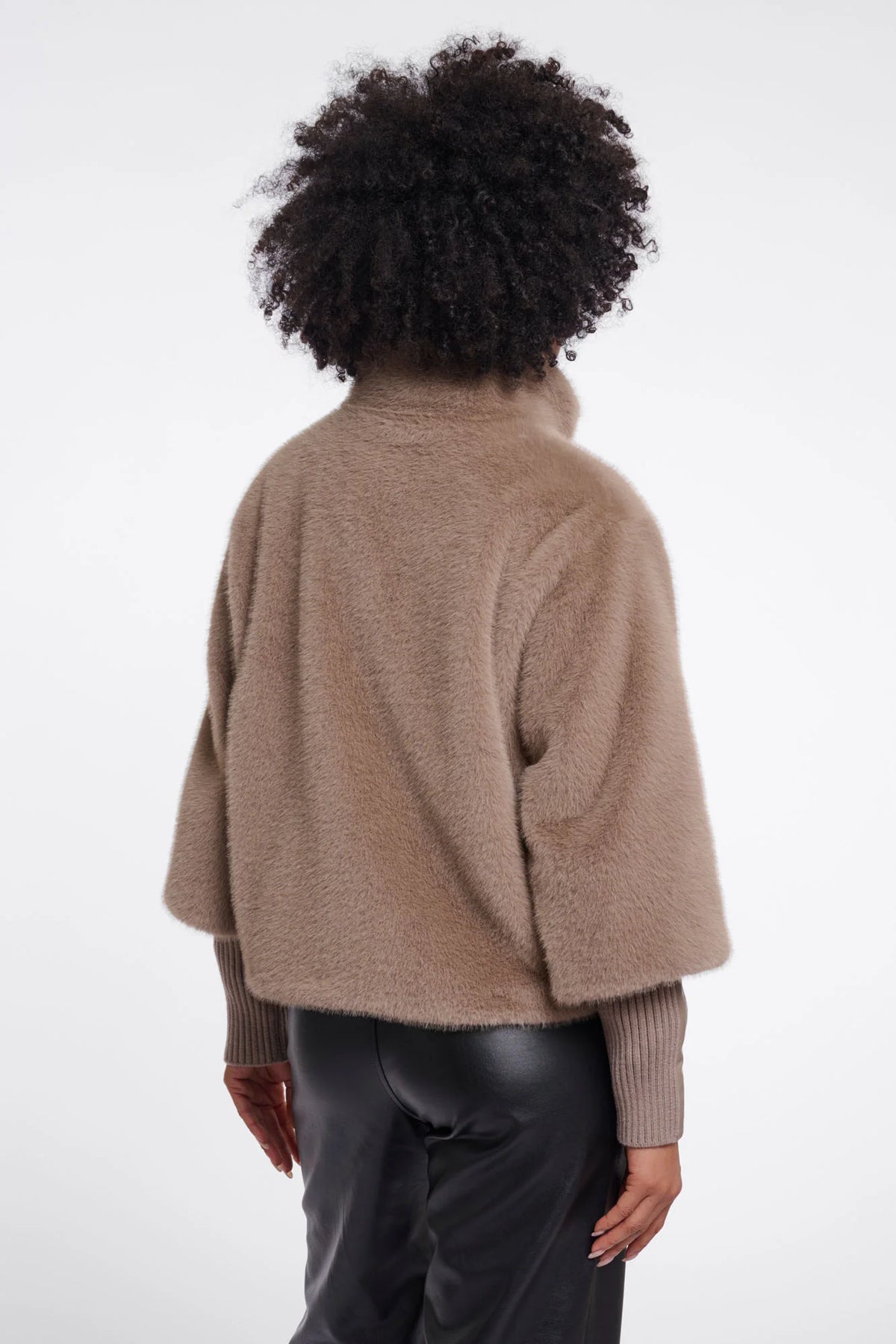Rino & Pelle Nesrin Felljacke