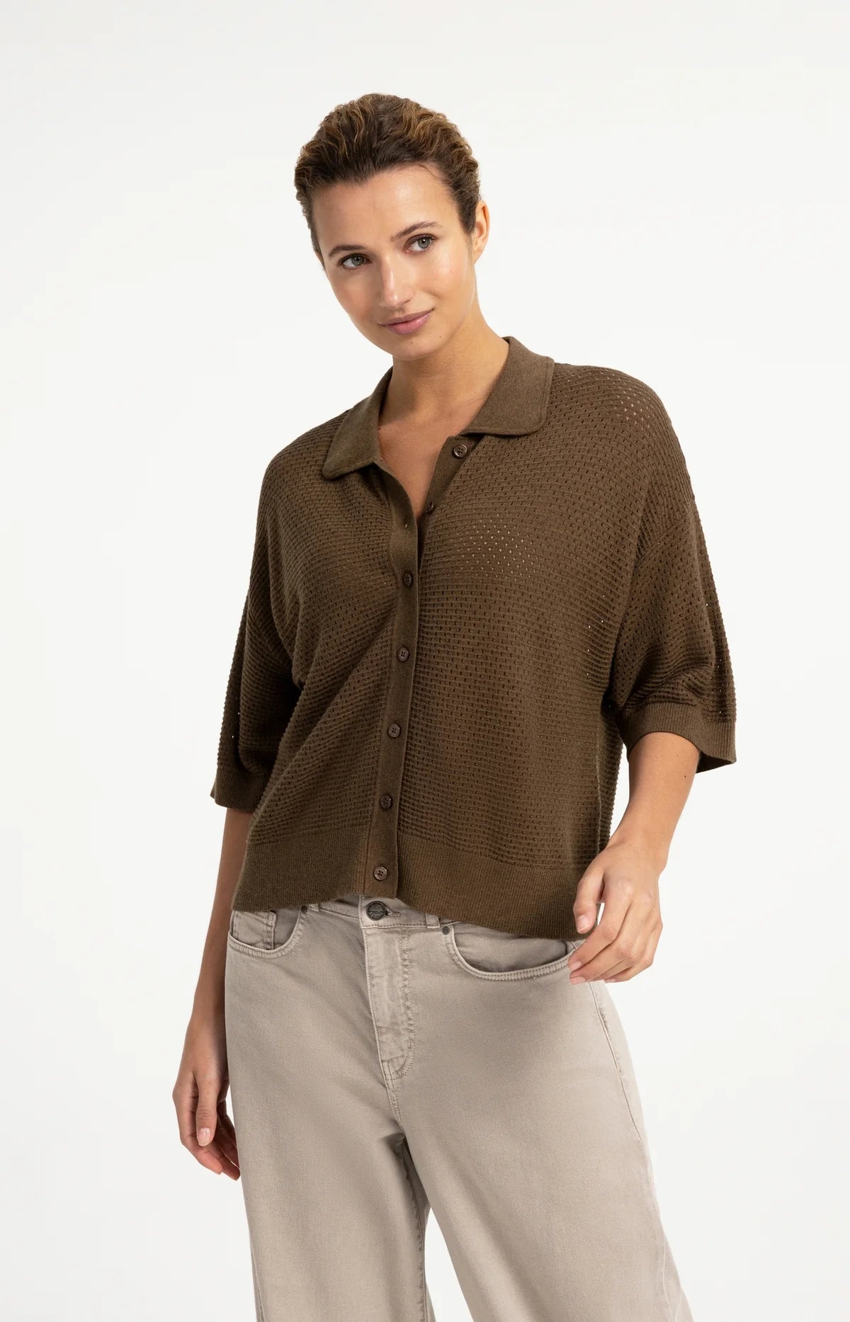 YAYA Locker gestrickter Kurzarm-Cardigan mit Kragen