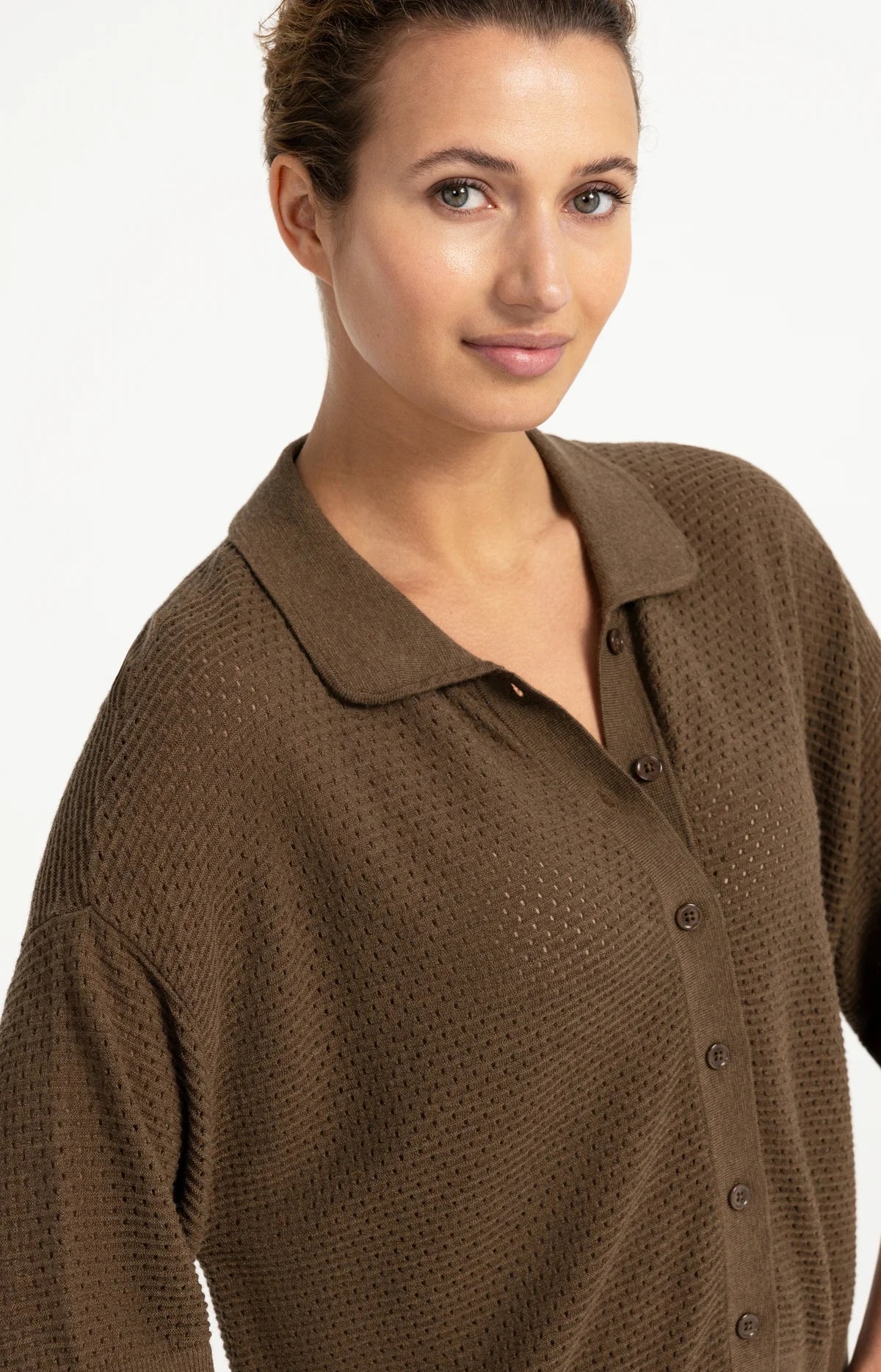 YAYA Locker gestrickter Kurzarm-Cardigan mit Kragen