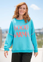 Lade das Bild in den Galerie-Viewer, Miss Goodlife Sweater Roundneck Good Karma Good Luck – turquoise