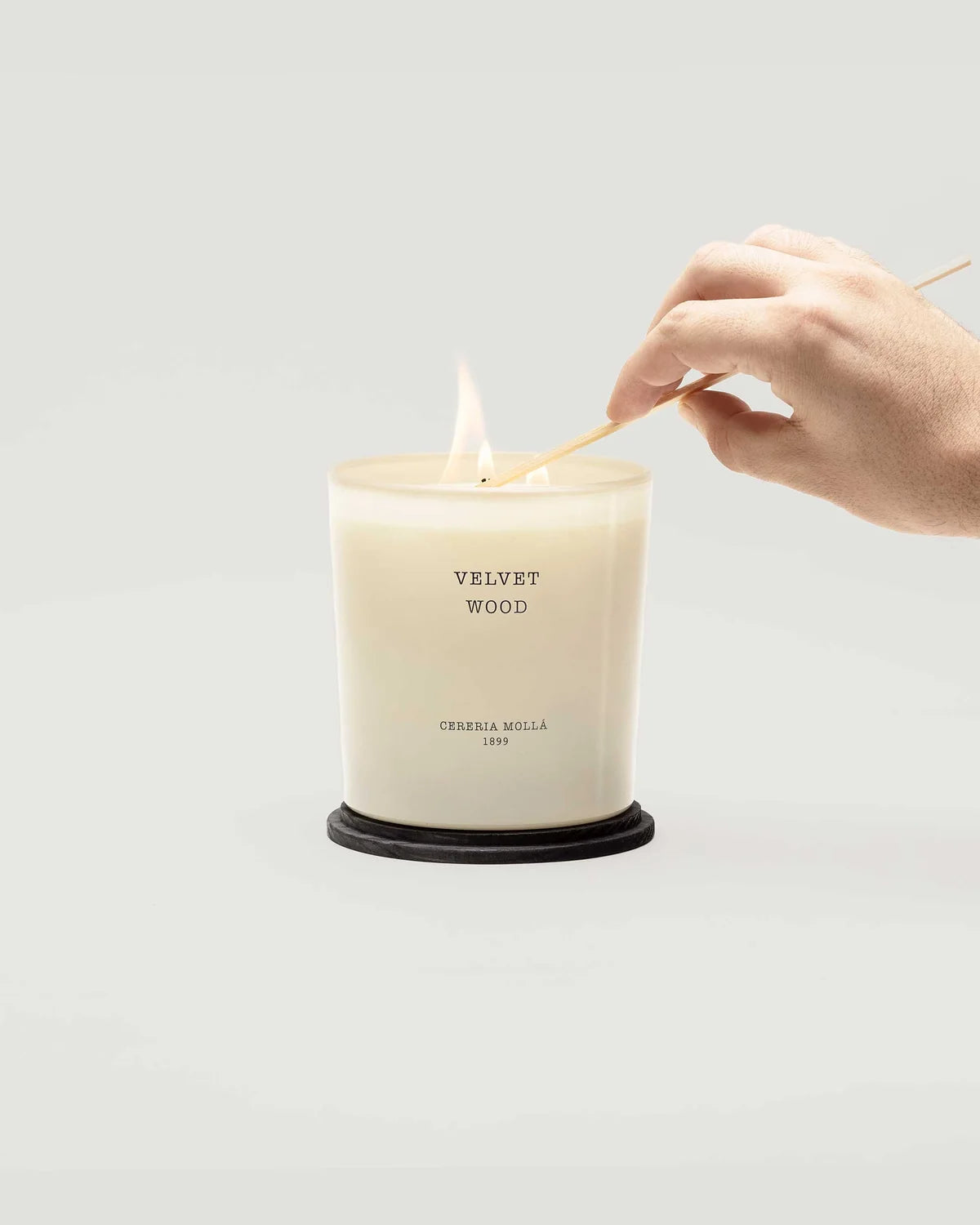 Cereria Mollá Velvet Wood XL Candle