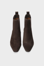 Lade das Bild in den Galerie-Viewer, Copenhagen Studios CPH294 Suede Chocolate
