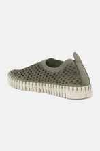 Lade das Bild in den Galerie-Viewer, Ilse Jacobsen Tulip Schuh Army Green
