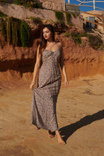 Lade das Bild in den Galerie-Viewer, Isla Ibiza Bonita Spaghetti Kleid - Lang
