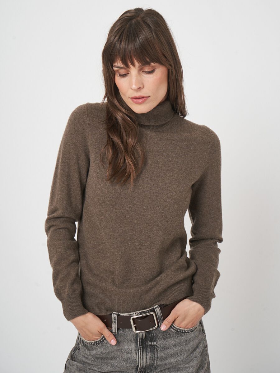 Repeat Cashmere Sand Basic-Rollkragenpullover Aus Bio-Kaschmir