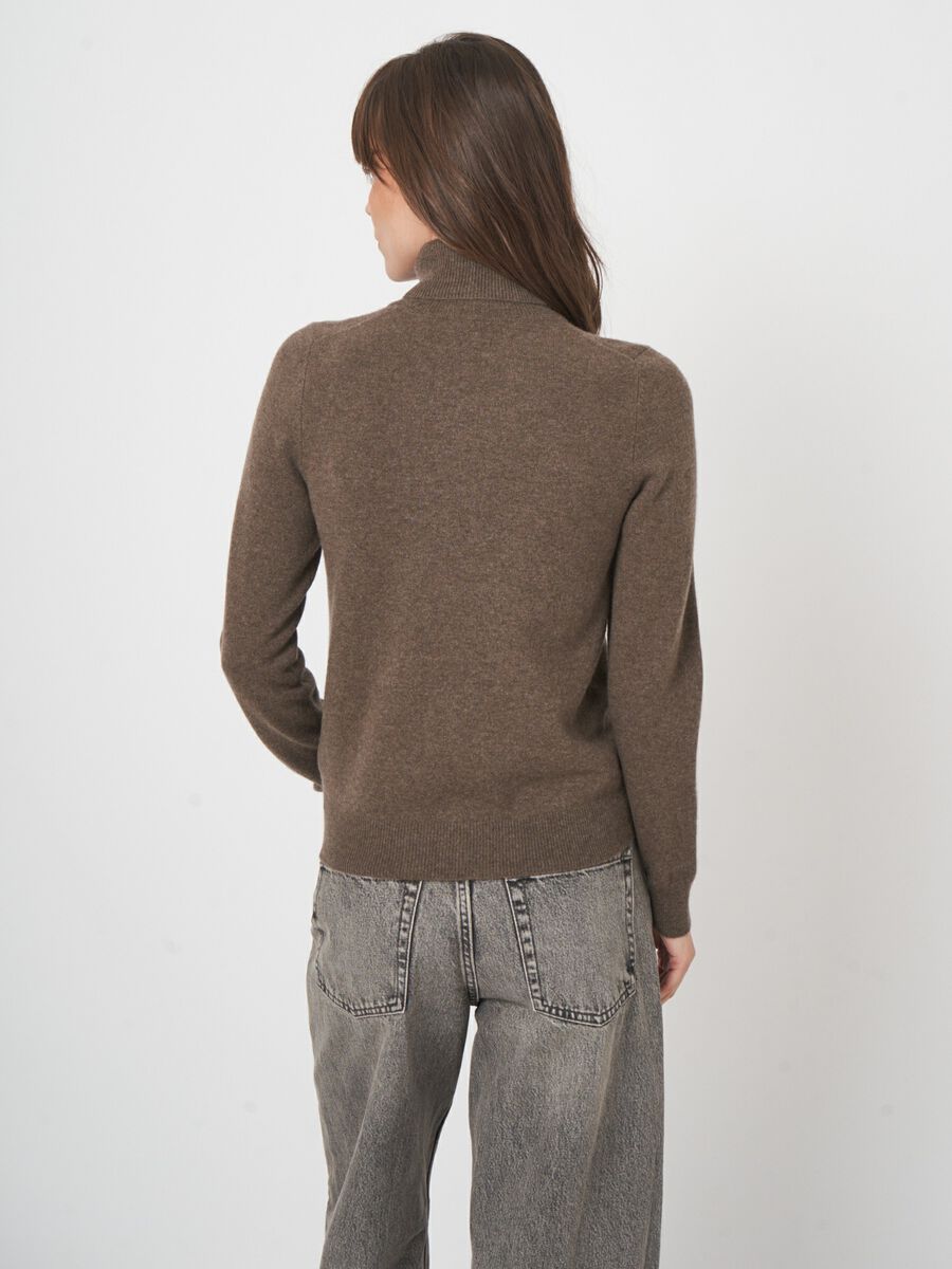 Repeat Cashmere Sand Basic-Rollkragenpullover Aus Bio-Kaschmir